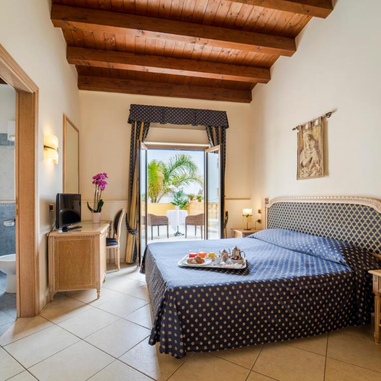 Hotel Villa Romana - Habitación Doble con terraza - 1 o 2 camas - 4