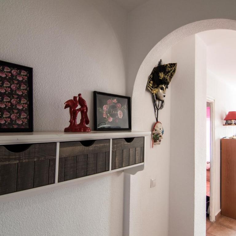 Splendid 16 - Two-Bedroom Apartment - 13