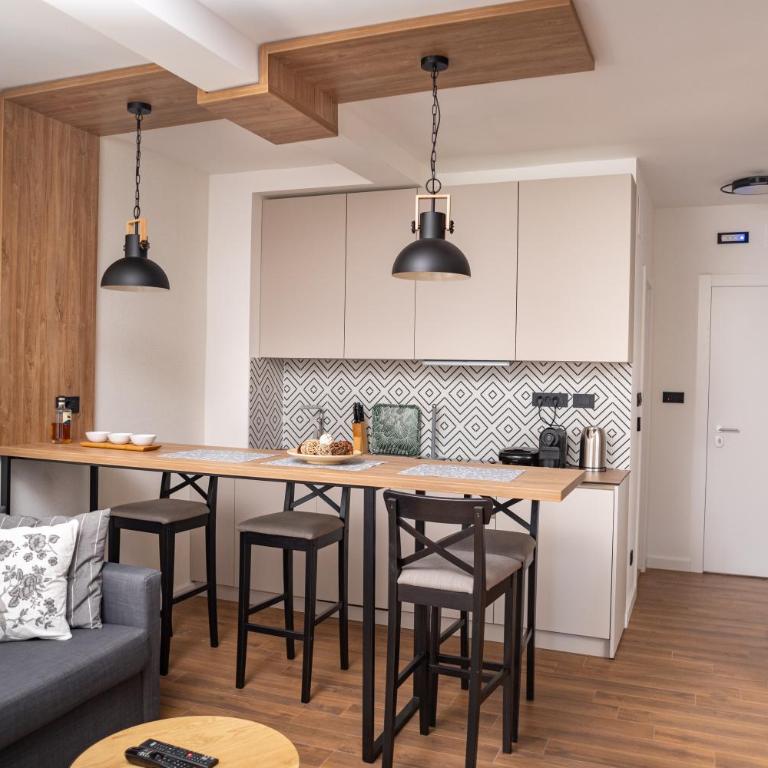 Mountain Chalet Kopaonik - Apartment with Mountain View - 1
