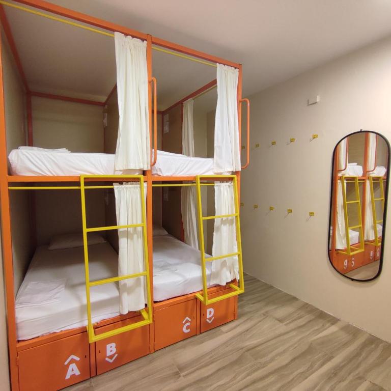 Viajero Cartagena - Centro Hostel - Cama en habitación compartida mixta de 4 camas - 5