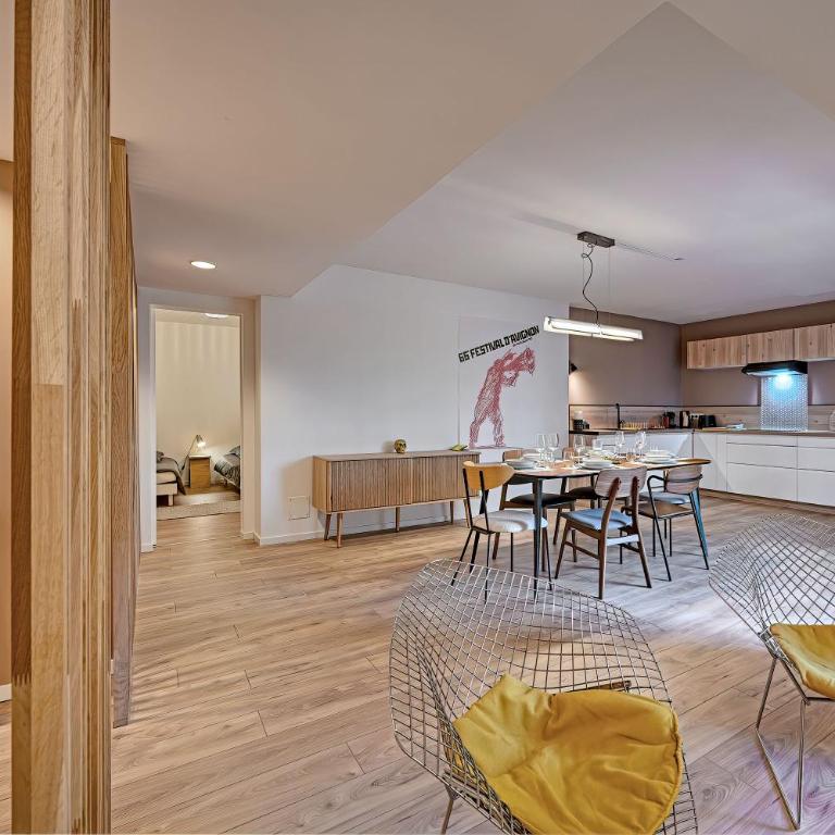 Aux MARCHES DU PALAIS - AC CLIM - SPACIEUX - TERRASSE - WIFI - Apartment mit 3 Schlafzimmern - 28