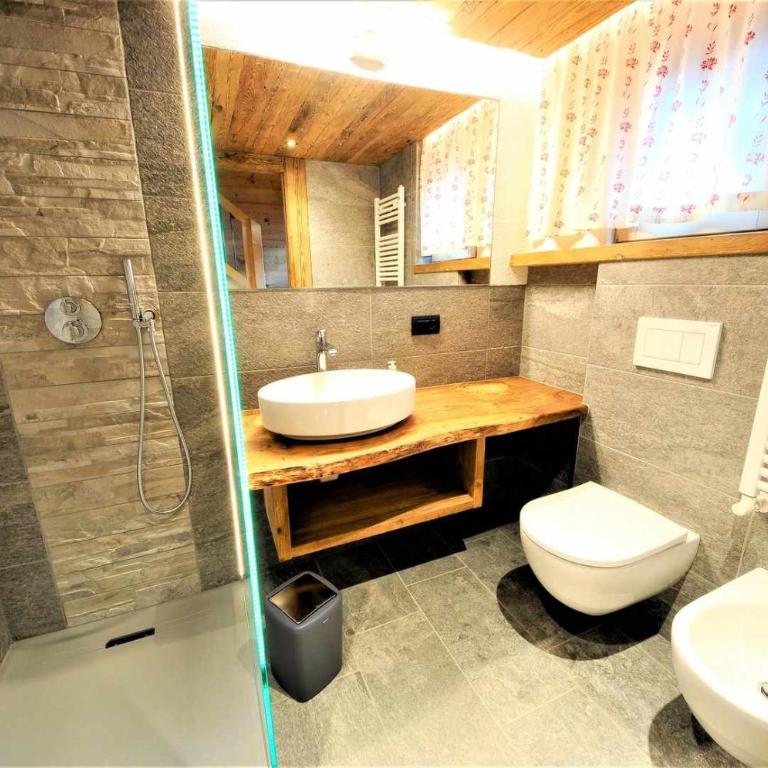 Mountain Chalet Scoiattolo by Livigno Accomodation - One-Bedroom Chalet - 10