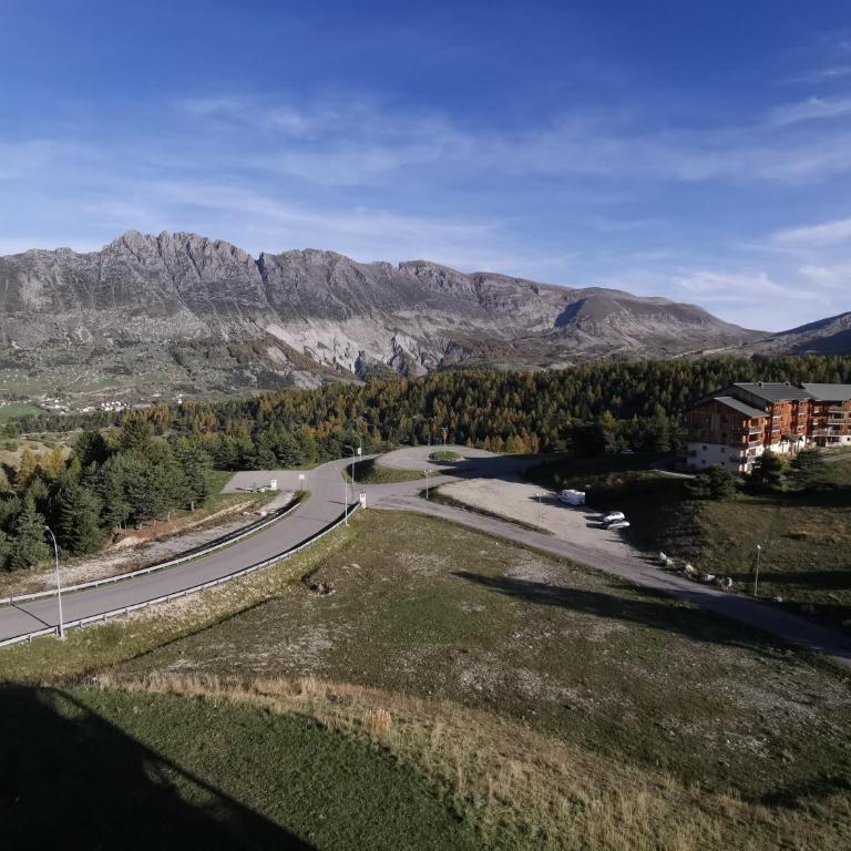 Appartement cosy dans chalet vue Montagne - Two-Bedroom Apartment - 11
