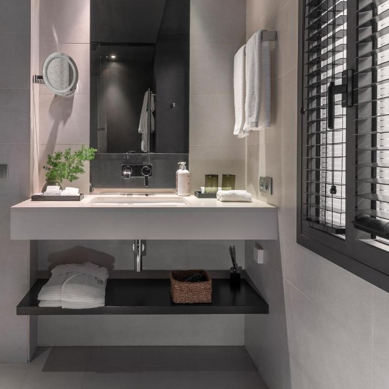 Hotel Casa Sagnier - Double or Twin Room with Balcony - 3