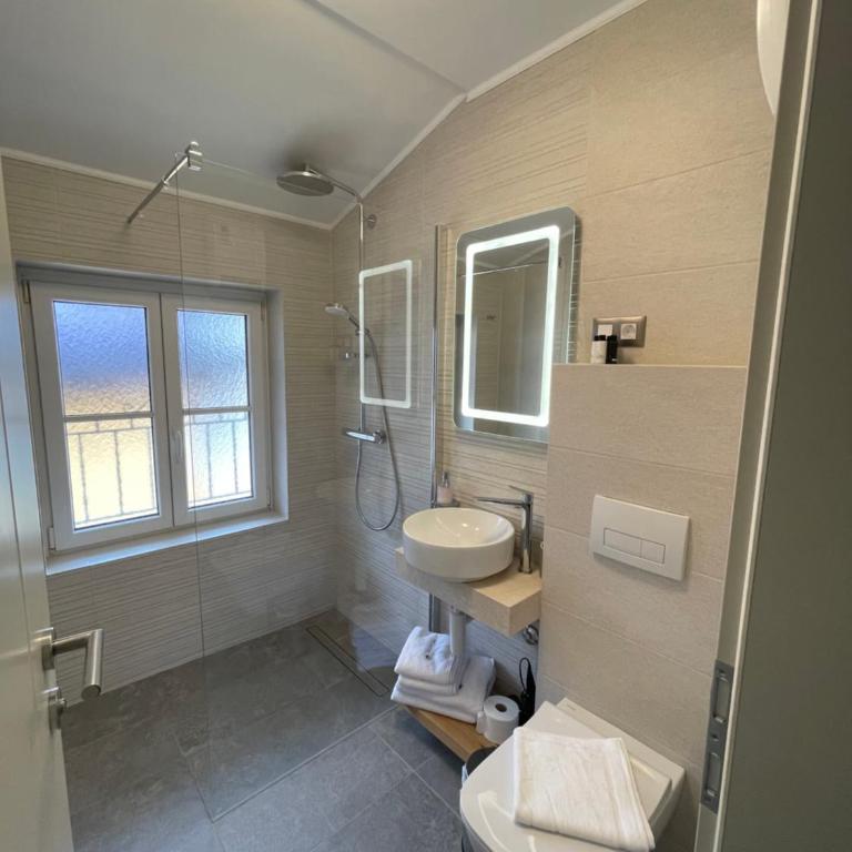 Hotel Radetzky - Doppelzimmer mit Zustellbett - 5