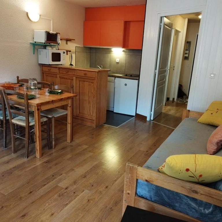 Studio lumineux 6 pers, skis aux pieds, proche commerces, palais des sports à 5 min - FR-1-262-104 - Appartement (6 Adultes) - 3