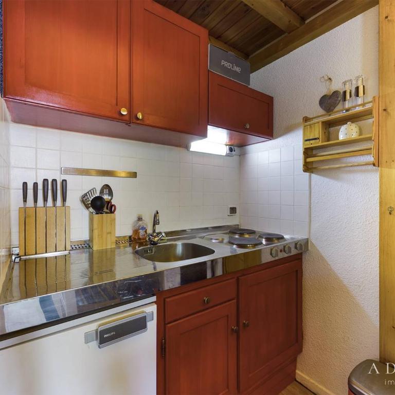 Studio mezzanine rénové 4 pers, balcon, 80m des pistes, proche commerces - Montvalezan - FR-1-398-597 - Studio - 3