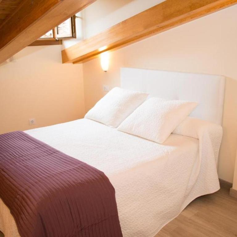 APARTAMENTOS RURALES El Llagar de Cue - Penthouse Apartment - 4