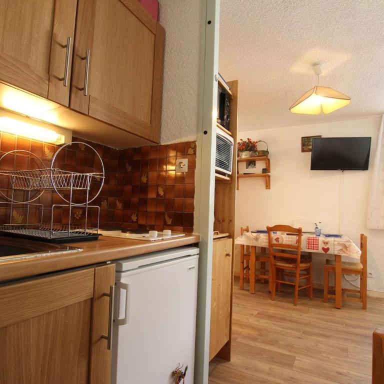 Studio cosy à Saint-Chaffrey - 3 couchages, équipé, proche pistes ski, WiFi en option - Appartement 1 Chambre - 4