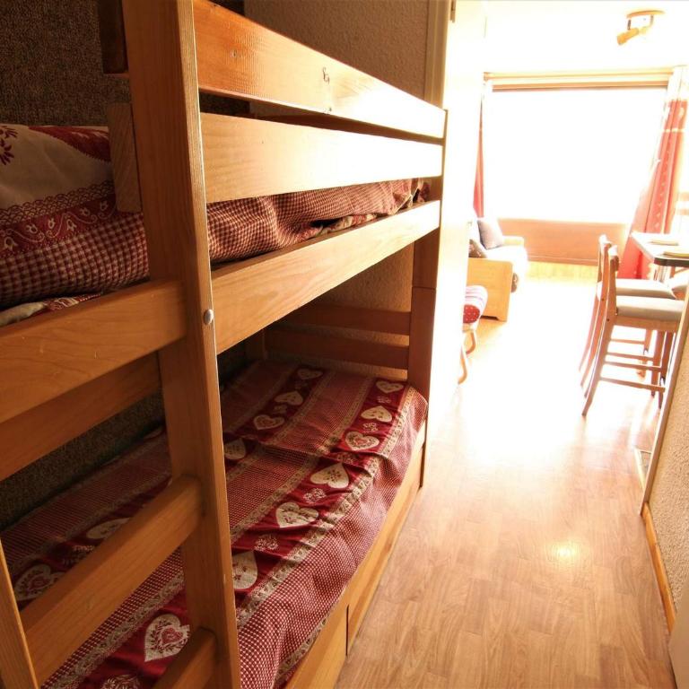 Charmant studio 4 pers avec piscine, proche télécabines et commerces, accès direct ski, La Salle-les-Alpes - Appartement 1 Chambre - 10