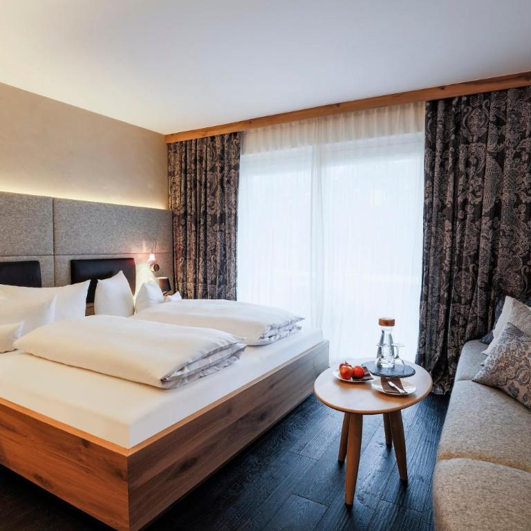 Staudacherhof in Garmisch-Partenkirchen I Blick aufs Zugspitzmassiv I einzigartige Bayurvida Küche - Superior Doppelzimmer - 3