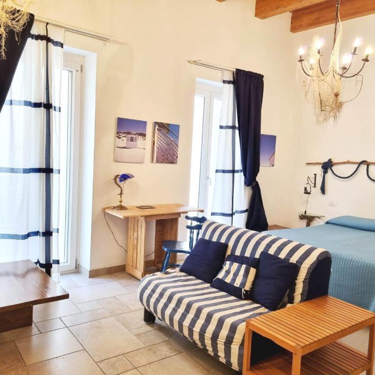B & B Stella Marina - Triple Room with Bathroom - 1