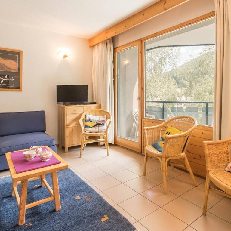 Appartement lumineux 3 pièces proche télécabine et commerces avec piscine chauffée - Appartement 2 Chambres - 5