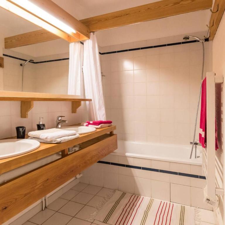 Appartement lumineux 3 pièces proche télécabine et commerces avec piscine chauffée - Appartement 2 Chambres - 11