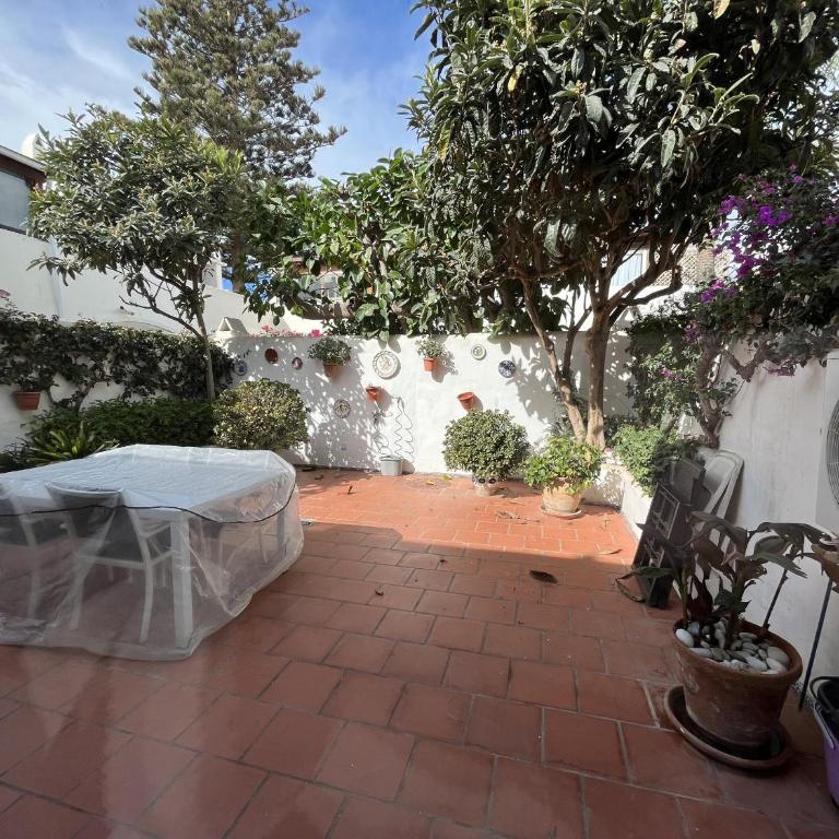 Estepona - Playa - 2 dormitorios con terraza y jardín al lado del mar Jo6 - Apartamento de 2 dormitorios - 3