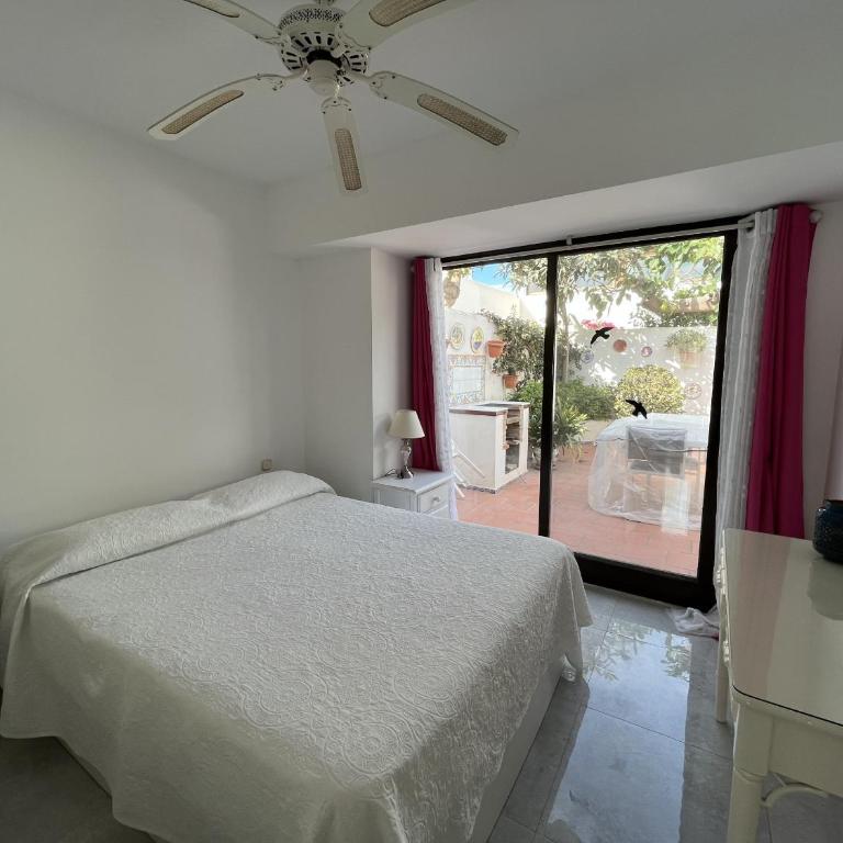 Estepona - Playa - 2 dormitorios con terraza y jardín al lado del mar Jo6 - Apartamento de 2 dormitorios - 12