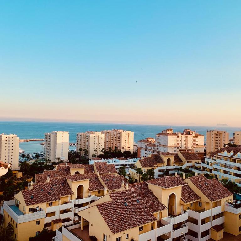 Penthouse mit private Dachterrasse und Blick auf das Meer, Berge ,Hafen - Apartamento de 2 dormitorios - 10
