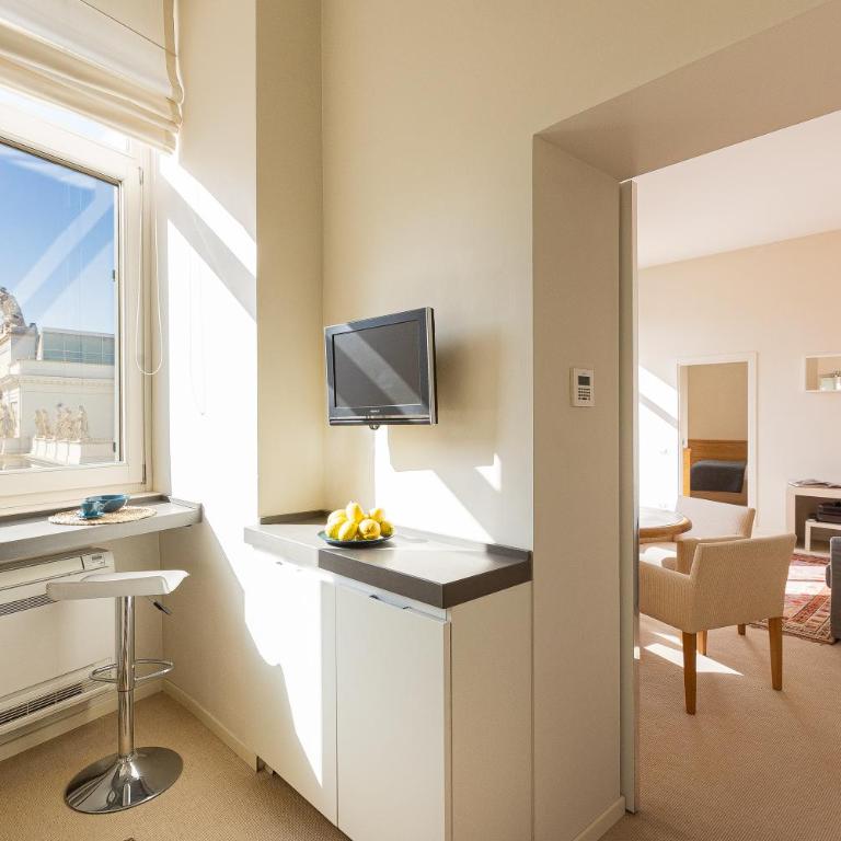 Amazing Via Nazionale 2 - Appartamento con 2 Camere da Letto - 40
