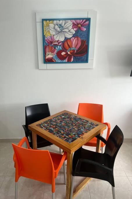 HERMOSO APTO CON VISTA a LAS MONTAÑAS DEL QUINDÍO CERCA de TODO - Apartamento de 2 dormitorios - 25