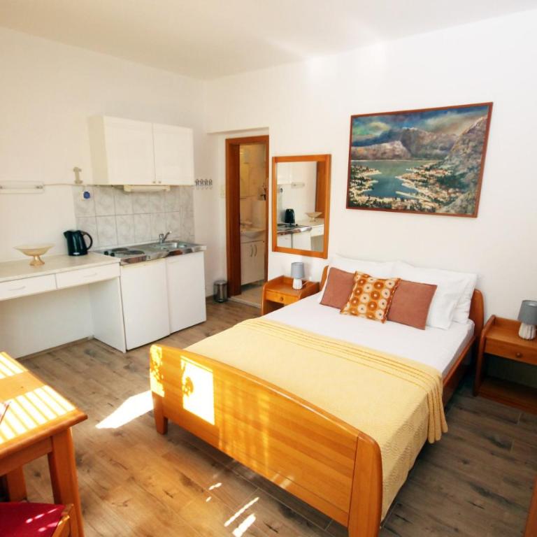 Apartmani Kukoljac - Studio with Balcony - 2