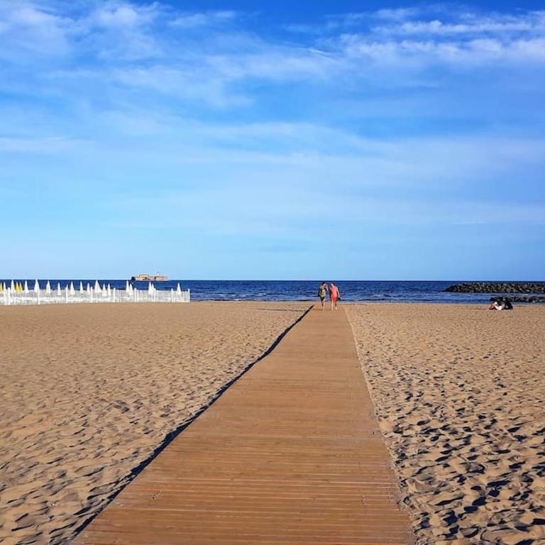 MOM' Blue Paradise Front De Mer 3 étoiles 61 m2 CAP'Diem 3 Clim - Idéal pr un Séjour de 15j ou plus ! Wifi, lit 160 - 4è Ascenseur, Parking, Piscine, Pétanque, Ping-pong - Pistes cyclables - Golf & Tennis à 10 mn - Apartment with Sea View - 75