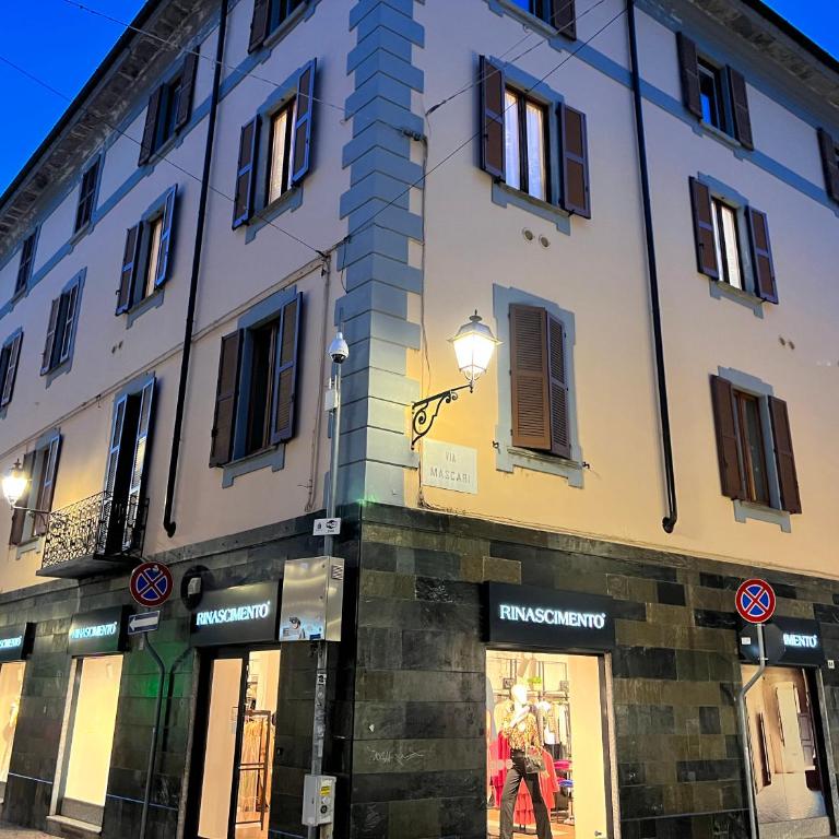 Casa Cavour Lecco - Downtown Design Penthouse - Appartamento con 2 Camere da Letto - 39