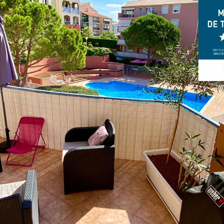 Coeur de Fréjus, L'AMPHITHÉÂTRE, appartement 3 pièces climatisé, terrasse, barbecue, piscine & parking - Apartment with Terrace - 1