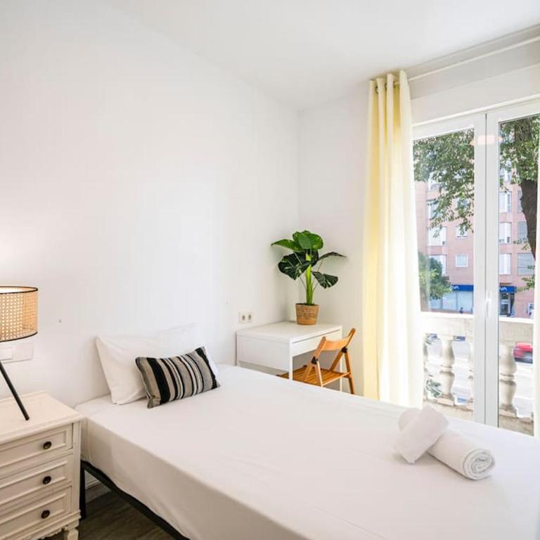 Tranquilo apartamento en Principe Pío/Pza de España FLOR - Three-Bedroom Apartment - 16