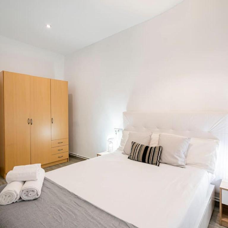 Tranquilo apartamento en Principe Pío/Pza de España FLOR - Three-Bedroom Apartment - 18