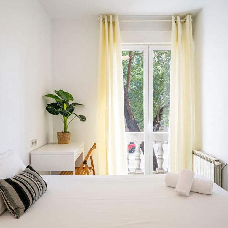 Tranquilo apartamento en Principe Pío/Pza de España FLOR - Three-Bedroom Apartment - 22