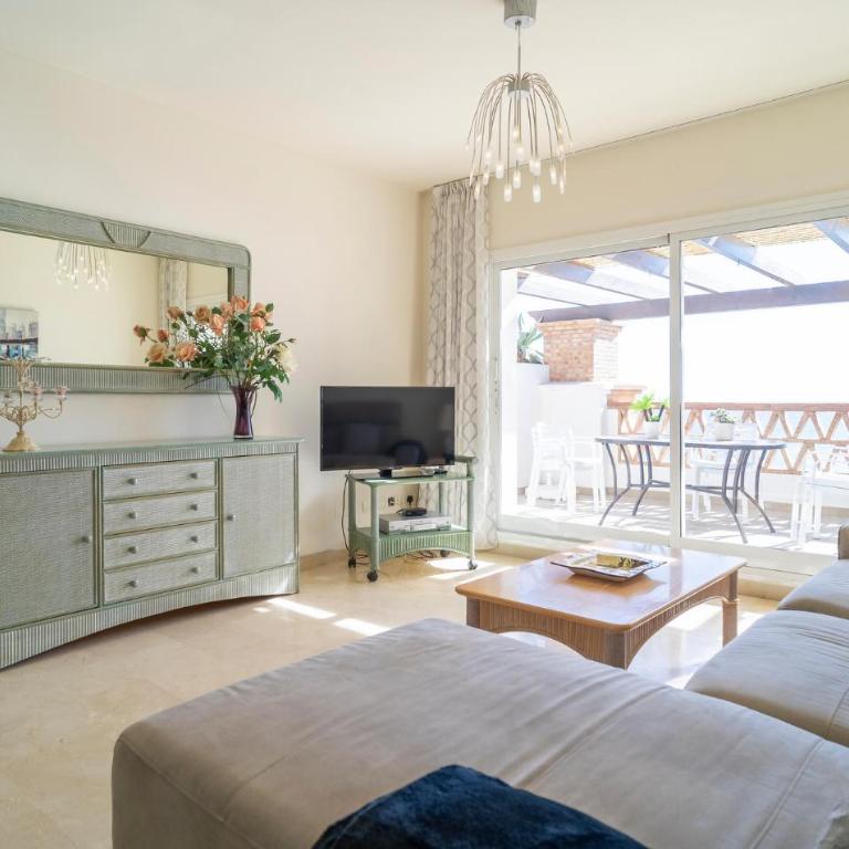 Gorgeous Apartment In Torrox Costa With Wifi - Apartamento de 3 dormitorios - 4