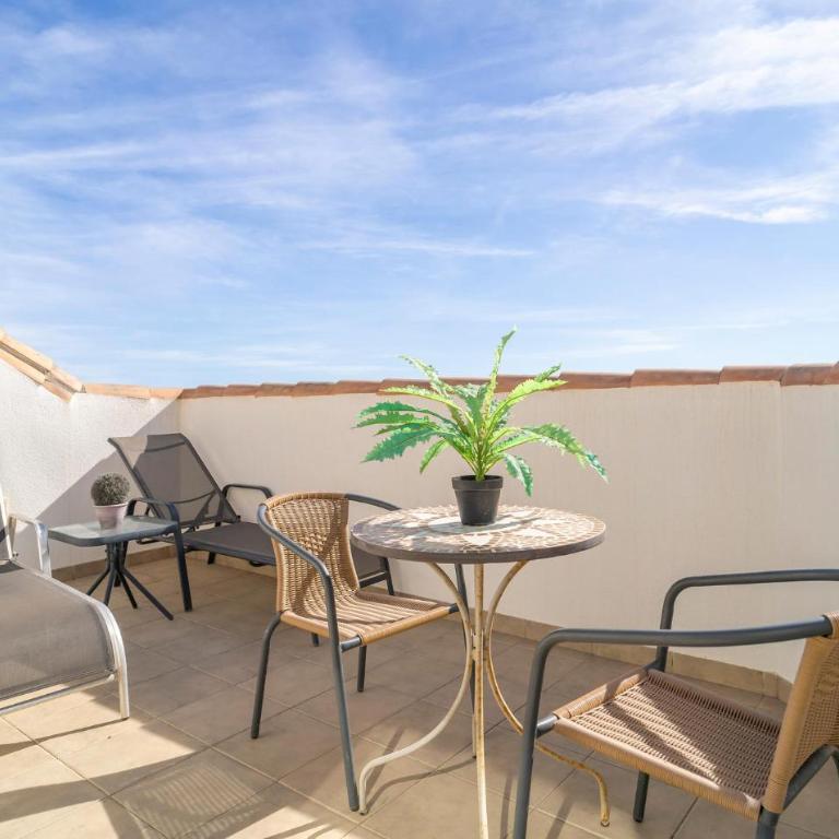 Gorgeous Apartment In Torrox Costa With Wifi - Apartamento de 3 dormitorios - 6