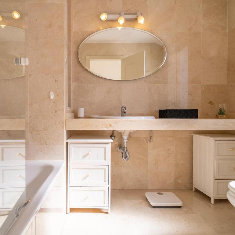 Gorgeous Apartment In Torrox Costa With Wifi - Apartamento de 3 dormitorios - 17