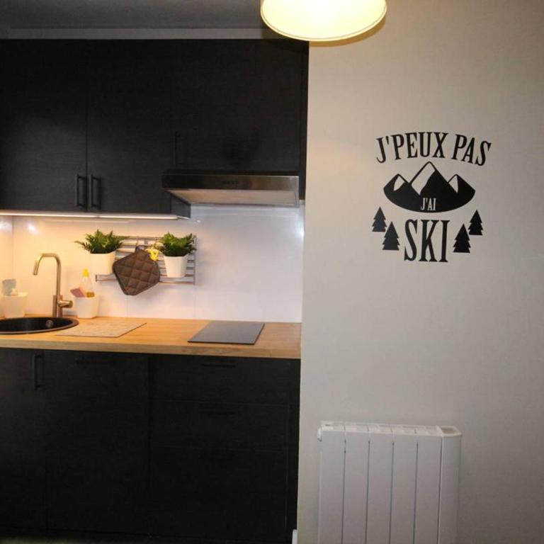T2 Rénové Bagnères-de-Luchon - 2/4 Pers - Balcon - FR-1-313-211 - Apartment - 8