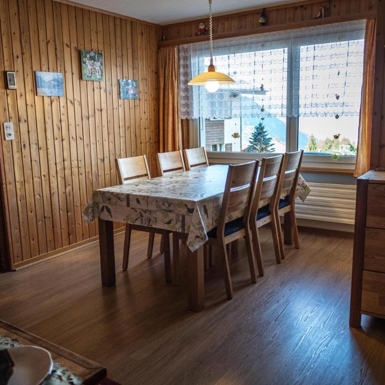Chalet Sunnuterrasse - Apartment mit Dusche - 4