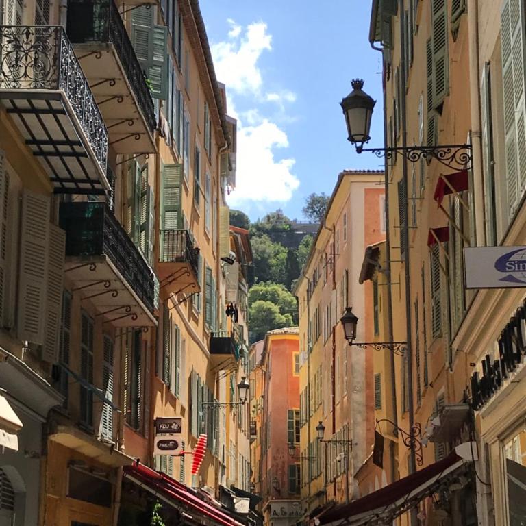 Spacious and bright flat close to the beach : heart of old Nice - Deluxe Suite - 48
