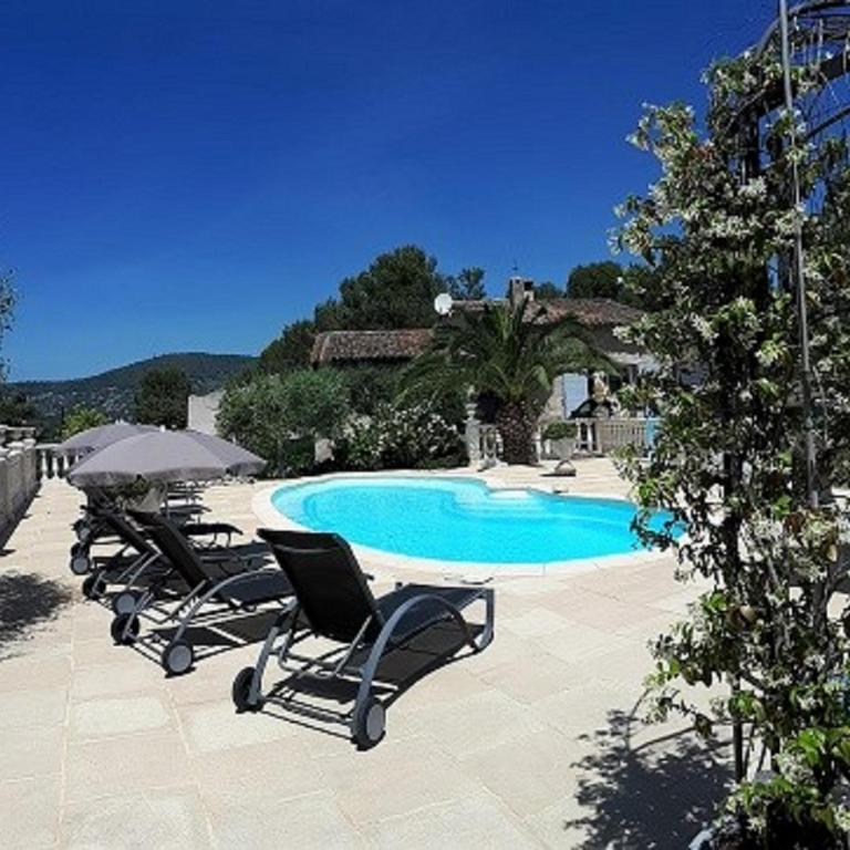 Gîte LES PINS climatisé piscine jardin parking - Maison 2 Chambres - 11