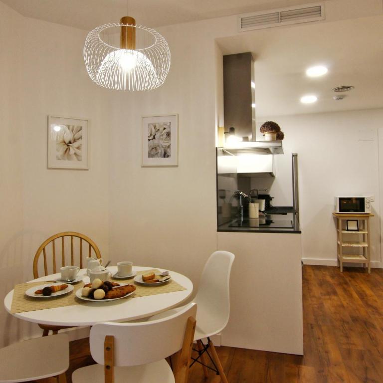 Apartamentos Almada - Superior Apartment - 1