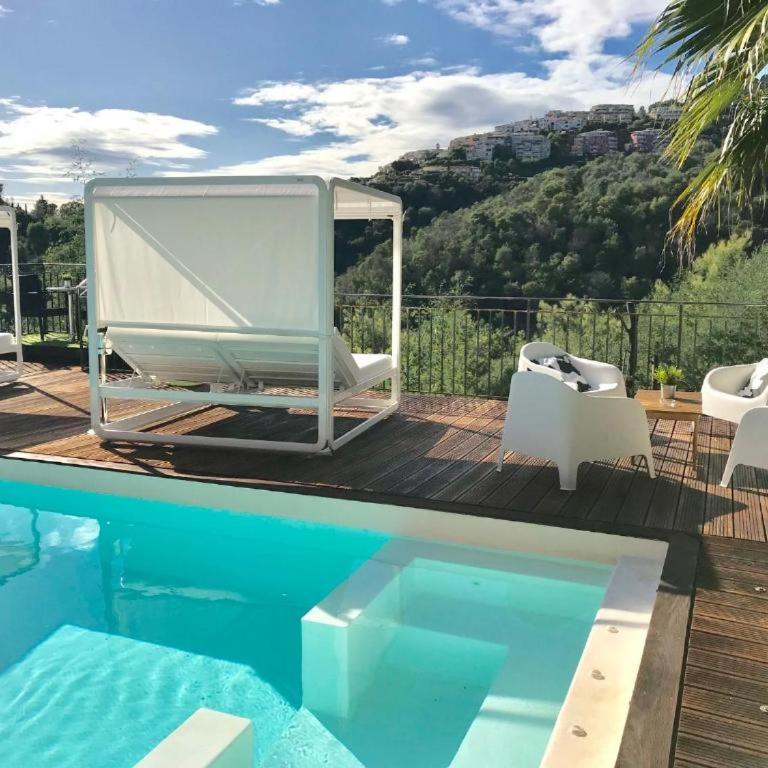 VILLA COLINA Cannes Mandelieu - Camera Matrimoniale con Vasca Idromassaggio - 14