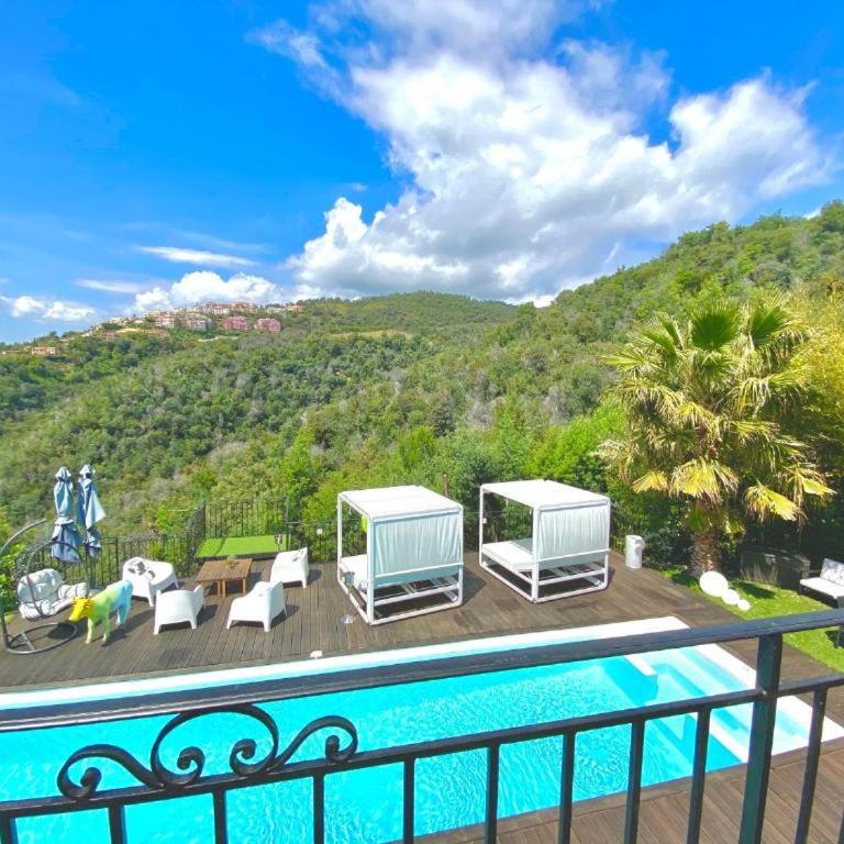 VILLA COLINA Cannes Mandelieu - Camera Matrimoniale con Vasca Idromassaggio - 11