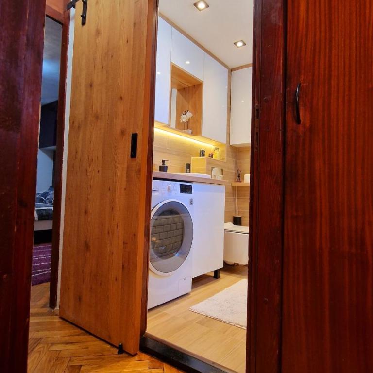 Beni Apartment - One-Bedroom Apartment - 11