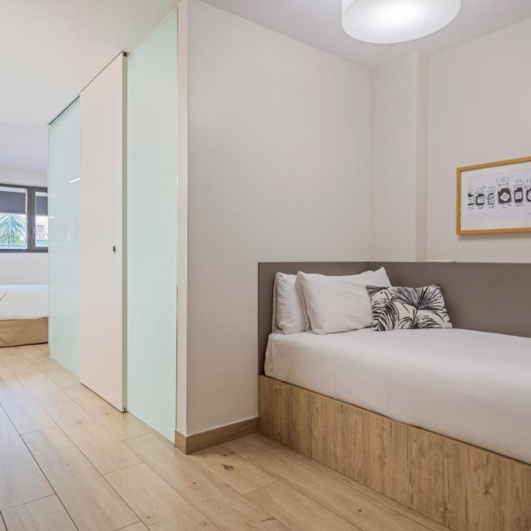 Aparthotel Bcn Montjuic - Triple Room - 1