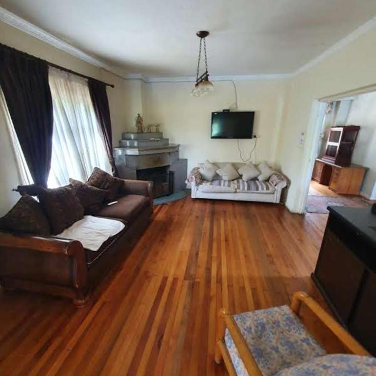Resort Amanda - Six-Bedroom House - 21