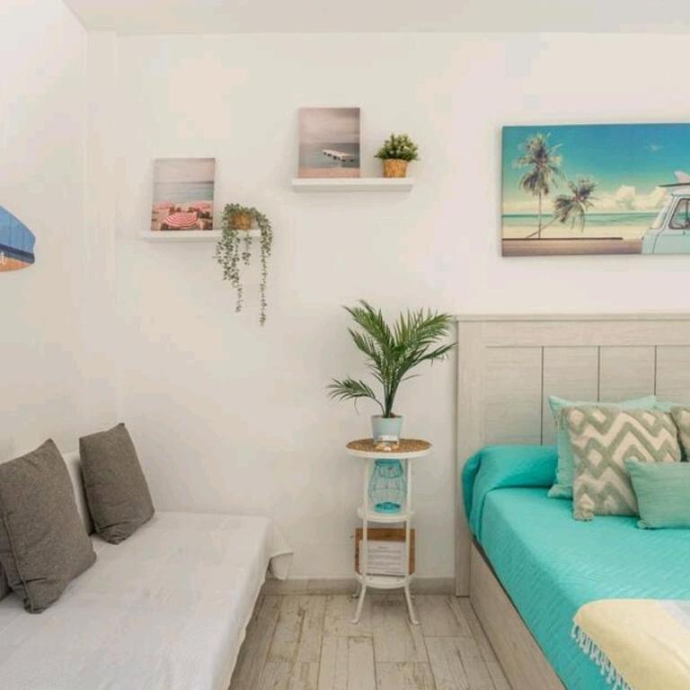 EL ESTUDIO DE LA PLAYA BENALBEACH Holidays Deluxe - Estudio Deluxe (2 adultos + 2 niños) - 4