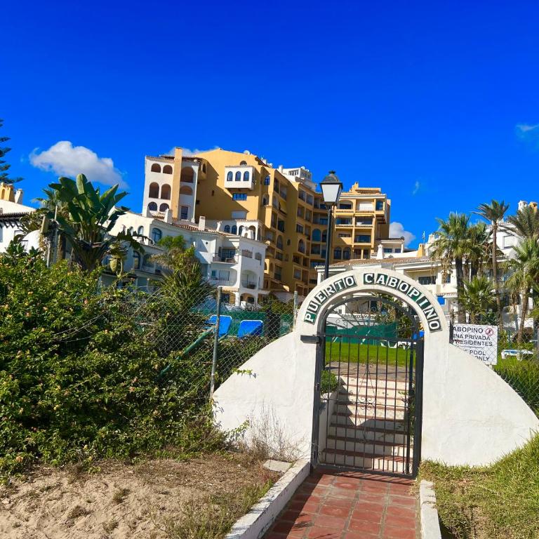 FASCINANTE Hogar en Cabo Pino en MARBELLA - Two-Bedroom Apartment - 78
