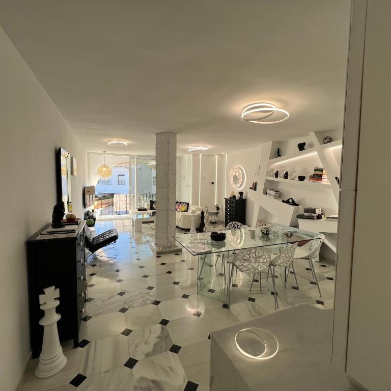 FASCINANTE Hogar en Cabo Pino en MARBELLA - Two-Bedroom Apartment - 52