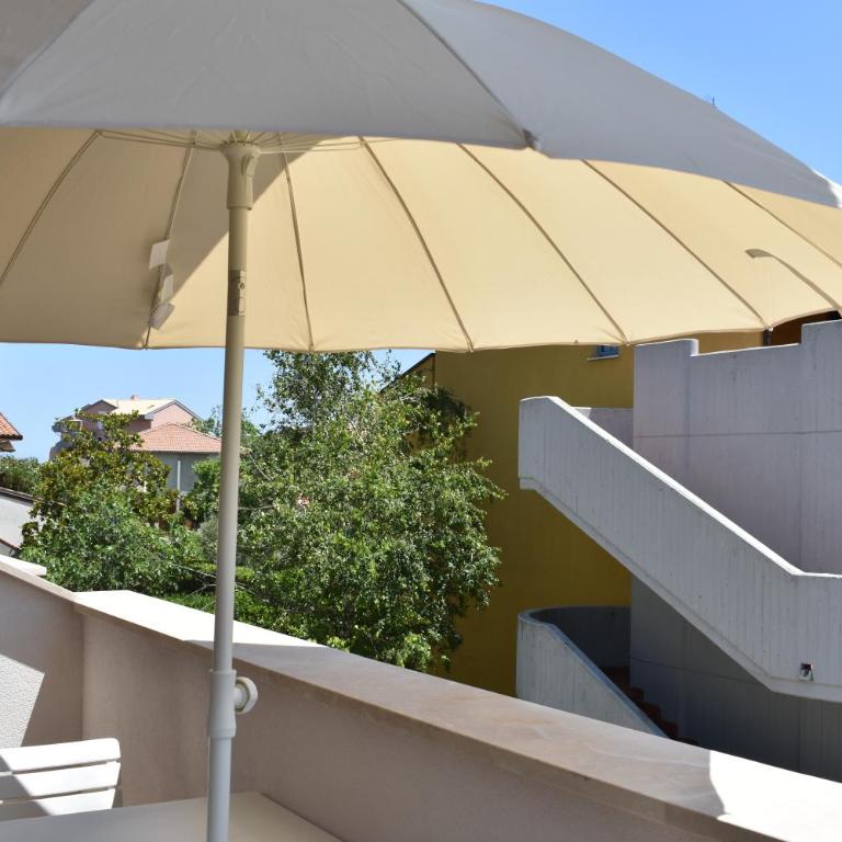 Le Quiete Stanze, vacancy houses posto spiaggia in omaggio - Penthouse Apartment - 12