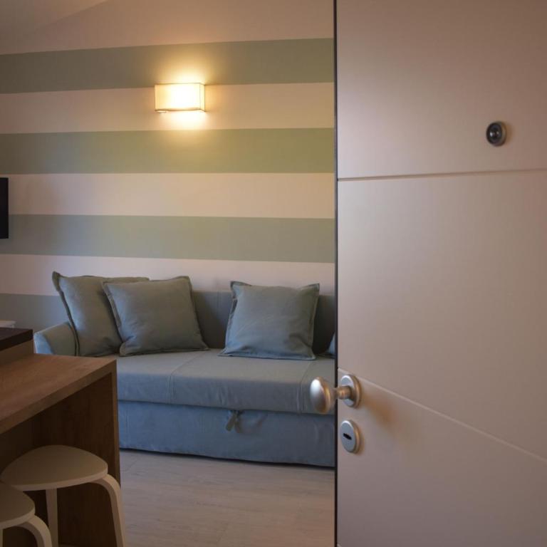 Le Quiete Stanze, vacancy houses posto spiaggia in omaggio - Penthouse Apartment - 13