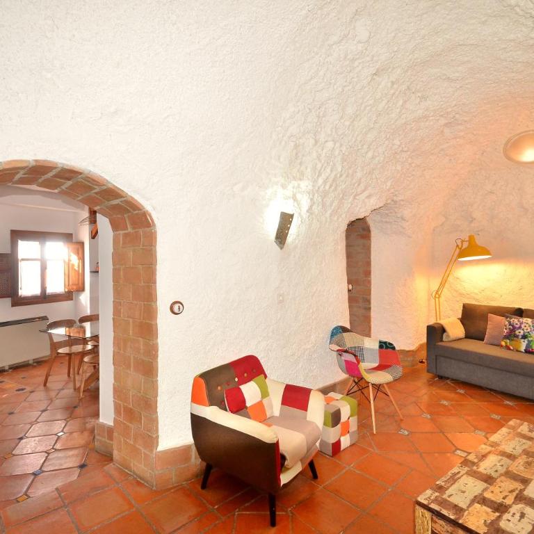 House&Cave Parking and Terrace, in the city - Villa - 12