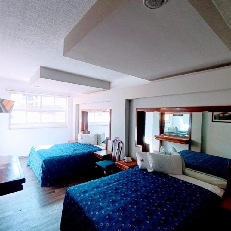 Hotel Mina - Queen Room with Two Queen Beds - 4